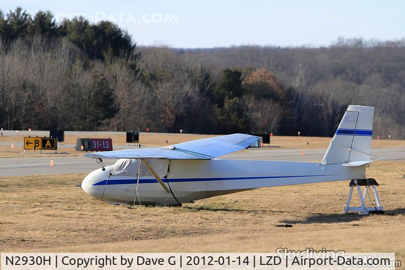 N2930H, 1978 Schweizer SGS 2-33A C/N 530, At Danielson, CT