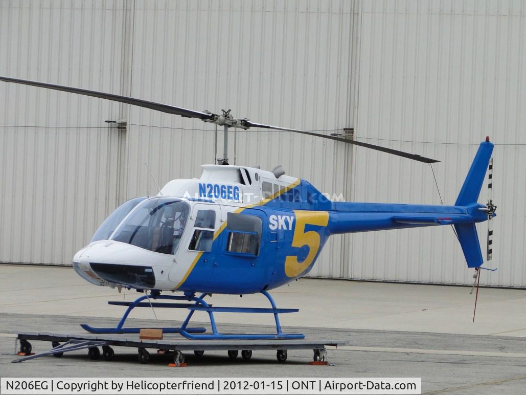 N206EG, 1975 Bell 206B JetRanger II C/N 1570, Awaiting re-fueling before heading out