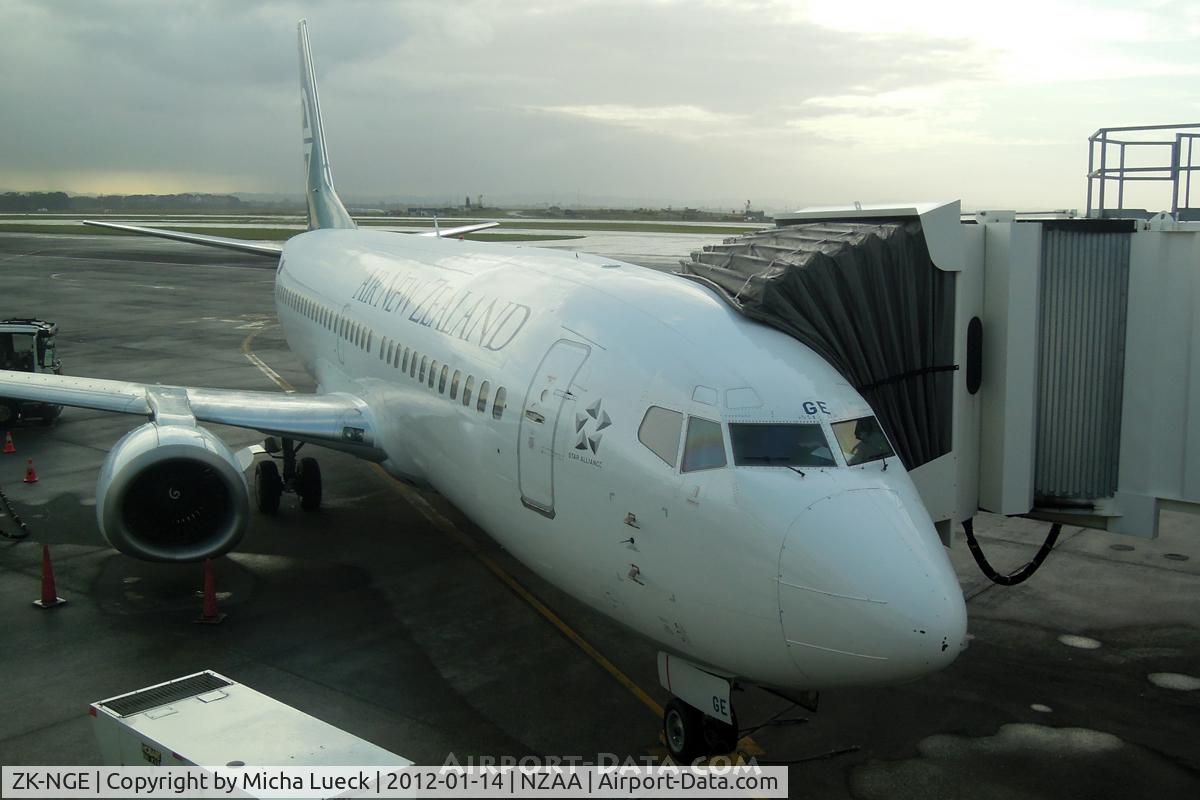 ZK-NGE, 1998 Boeing 737-3U3 C/N 28733, At Auckland