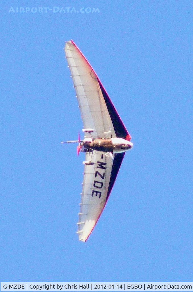 G-MZDE, 1996 Pegasus Quantam 15 C/N 7238, at the Icicle 2012 fly in