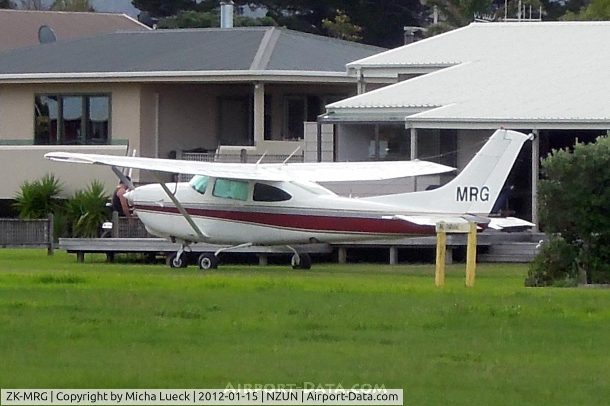 ZK-MRG, 1981 Cessna R182 Skylane RG C/N R18201738, At Pauanui