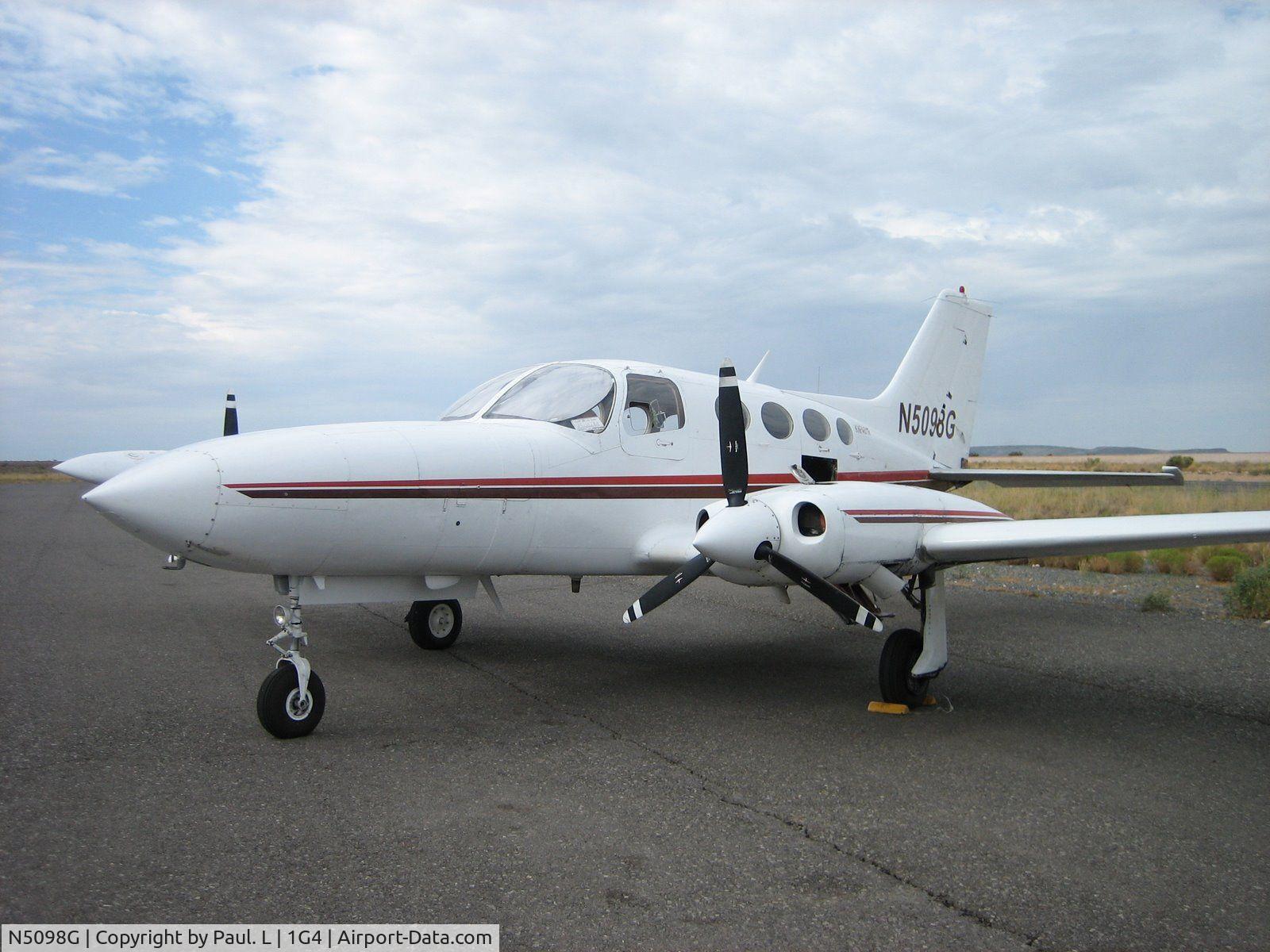 N5098G, Cessna 402A C/N 402A-0056, Photo of the Cessna 402 N5098G taken at the Gran Canyon West Airport