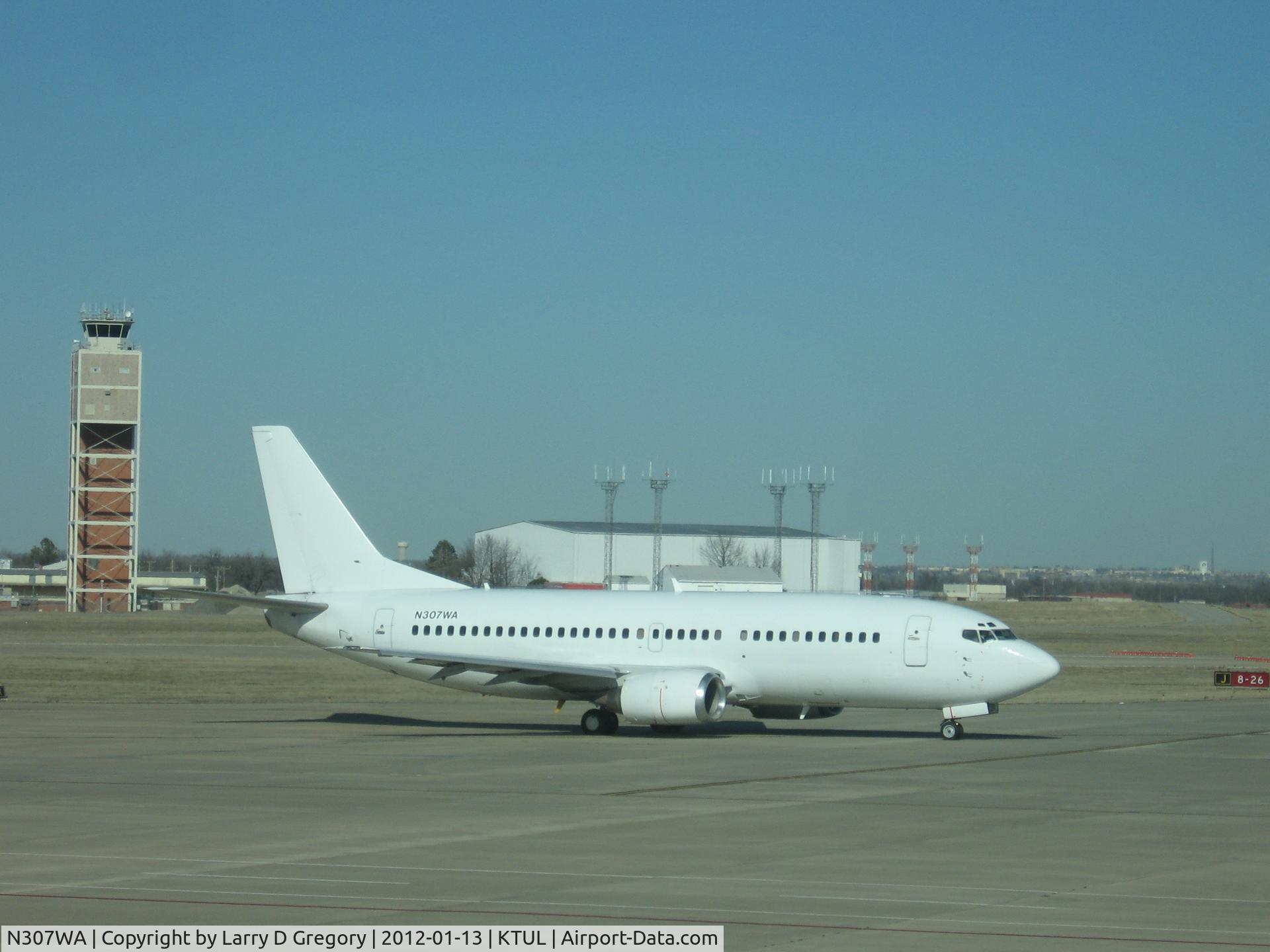 N307WA, 1986 Boeing 737-347 C/N line-num 1218, N307WA at Tulsa International (KTUL) headed for Runway 36R