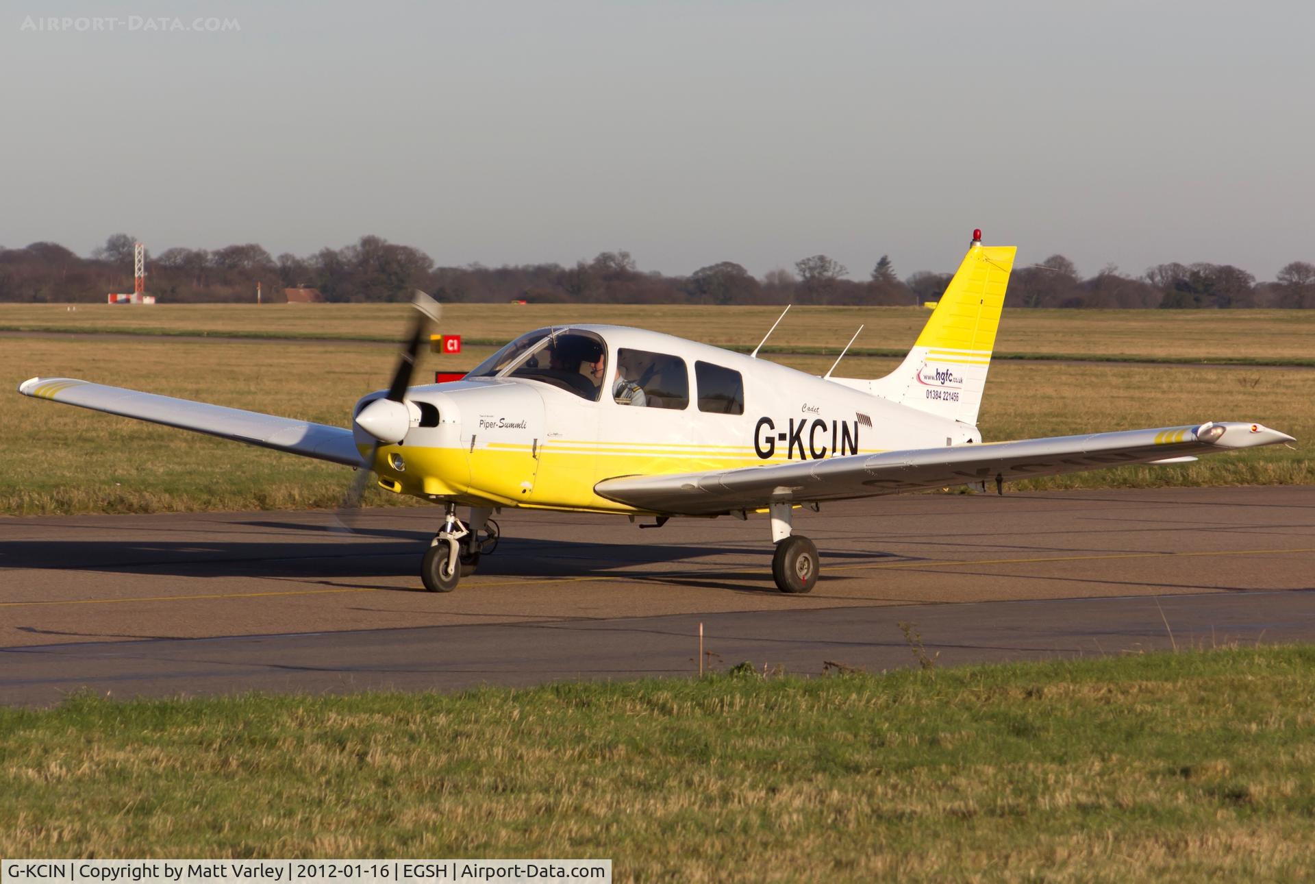 G-KCIN, 1989 Piper PA-28-161 Cadet C/N 2841102, Taxiing to SaxonAir.