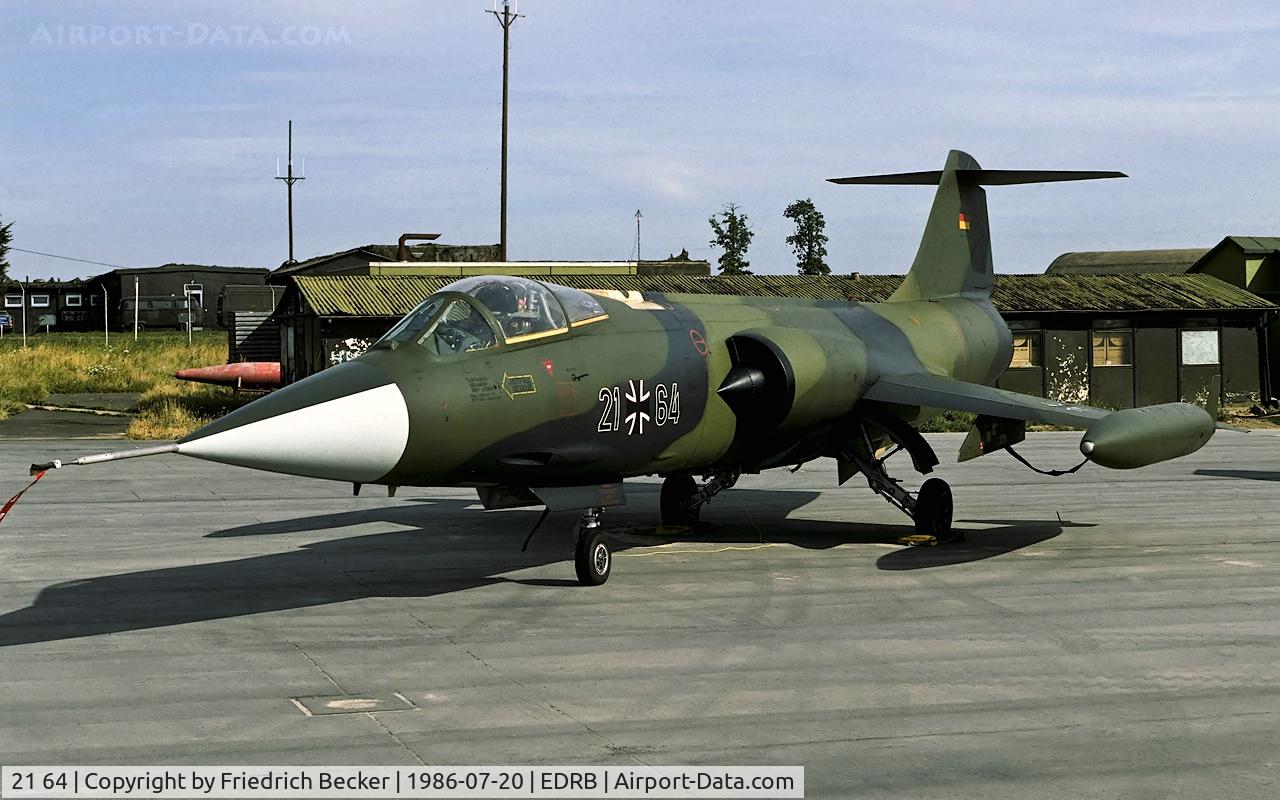 21 64, 1963 Lockheed F-104G Starfighter C/N 683-7033, static display