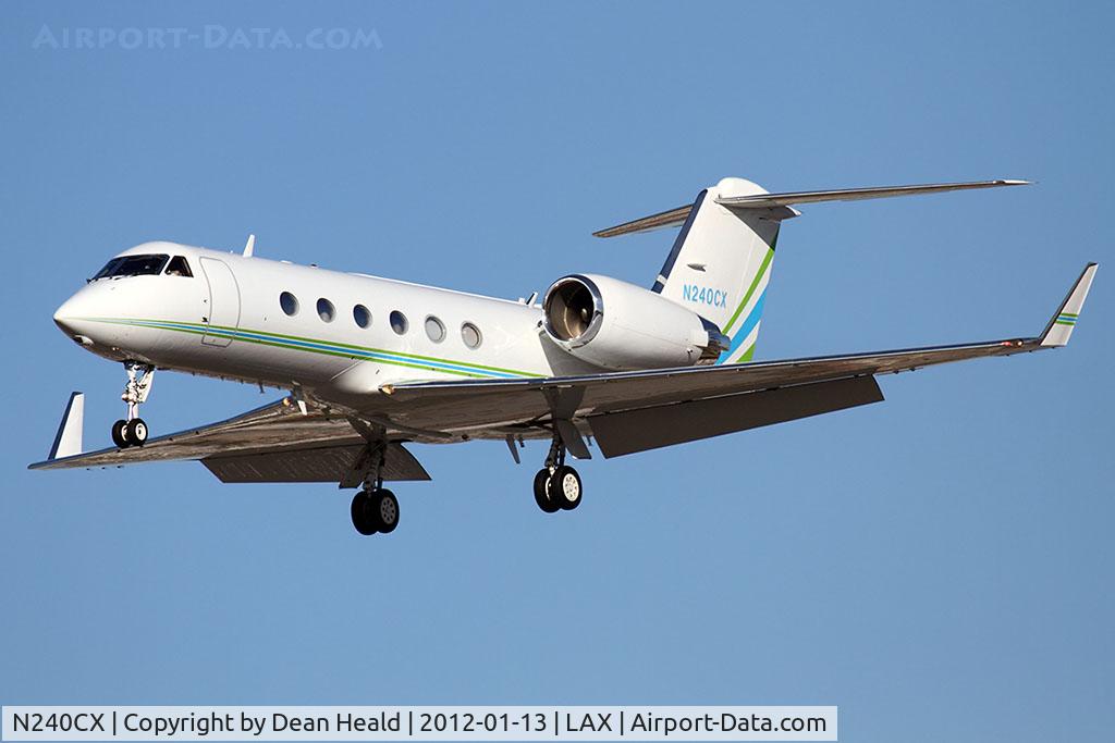N240CX, 1999 Gulfstream Aerospace G-IV C/N 1370, 1999 Gulfstream G-IV(SP) N240CX from Toronto Pearson Int'l (CYYZ) on short final to RWY 25L.