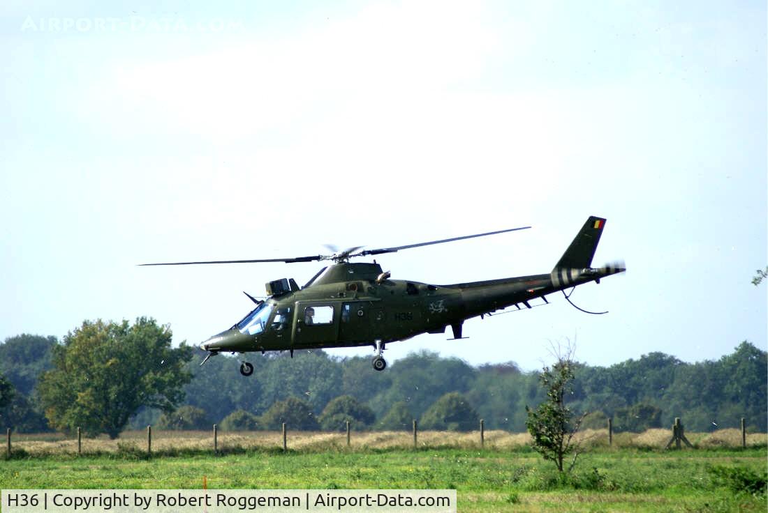 H36, 1993 Agusta A-109BA C/N 0336, Griffon.17 squadron.