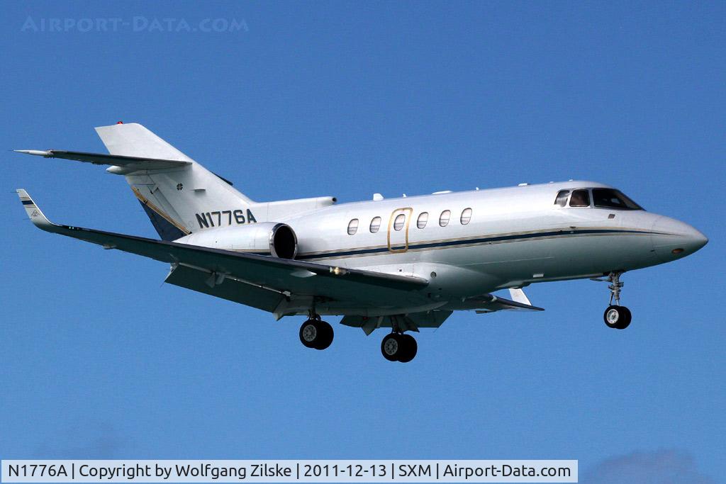 N1776A, 2007 Hawker Beechcraft Hawker 900XP C/N HA-0002, visitor