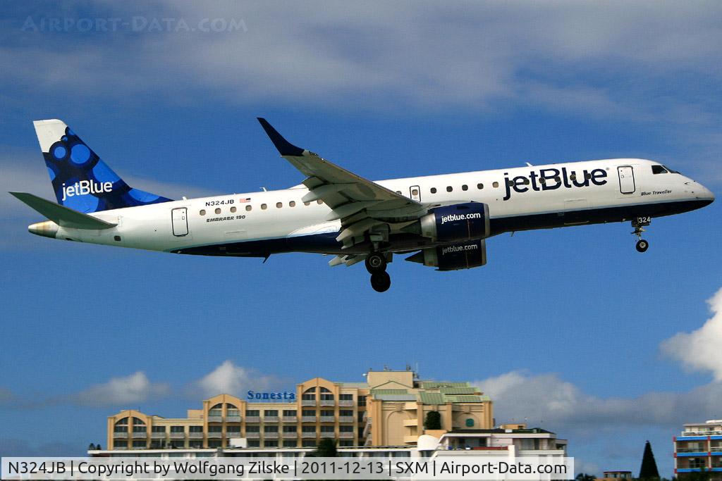 N324JB, 2010 Embraer ERJ-190-100 IGW 190AR C/N 19000388, visitor