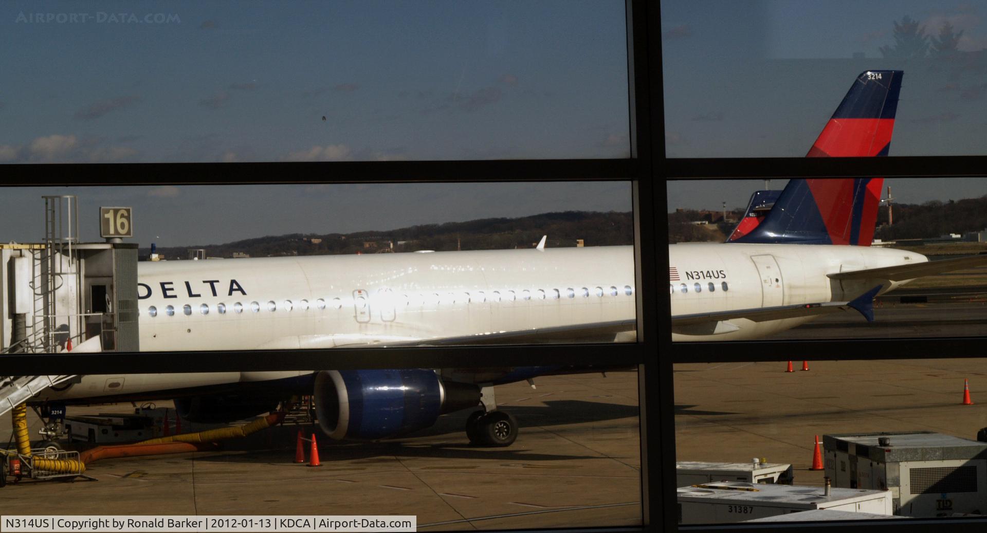 N314US, 1991 Airbus A320-211 C/N 160, National