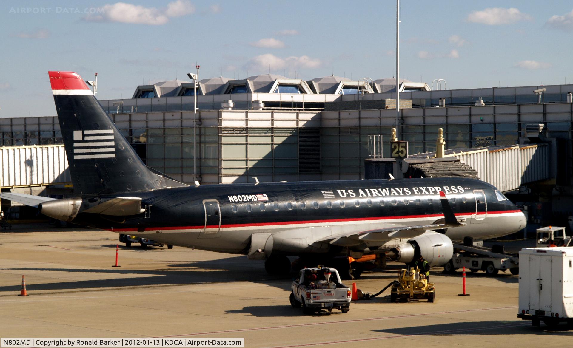 N802MD, 2004 Embraer 170SU (ERJ-170-100SU) C/N 17000013, National
