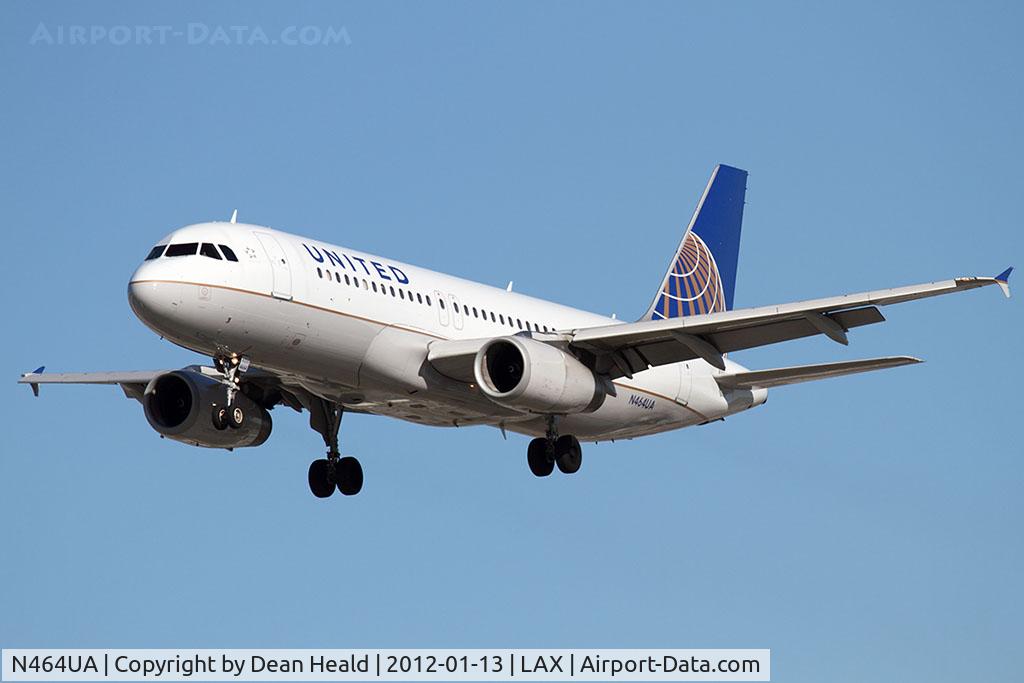 N464UA, 2000 Airbus A320-232 C/N 1290, United Airlines N464UA (FLT UAL297) from San Francisco Int'l (KSFO) on short final to RWY 25L.