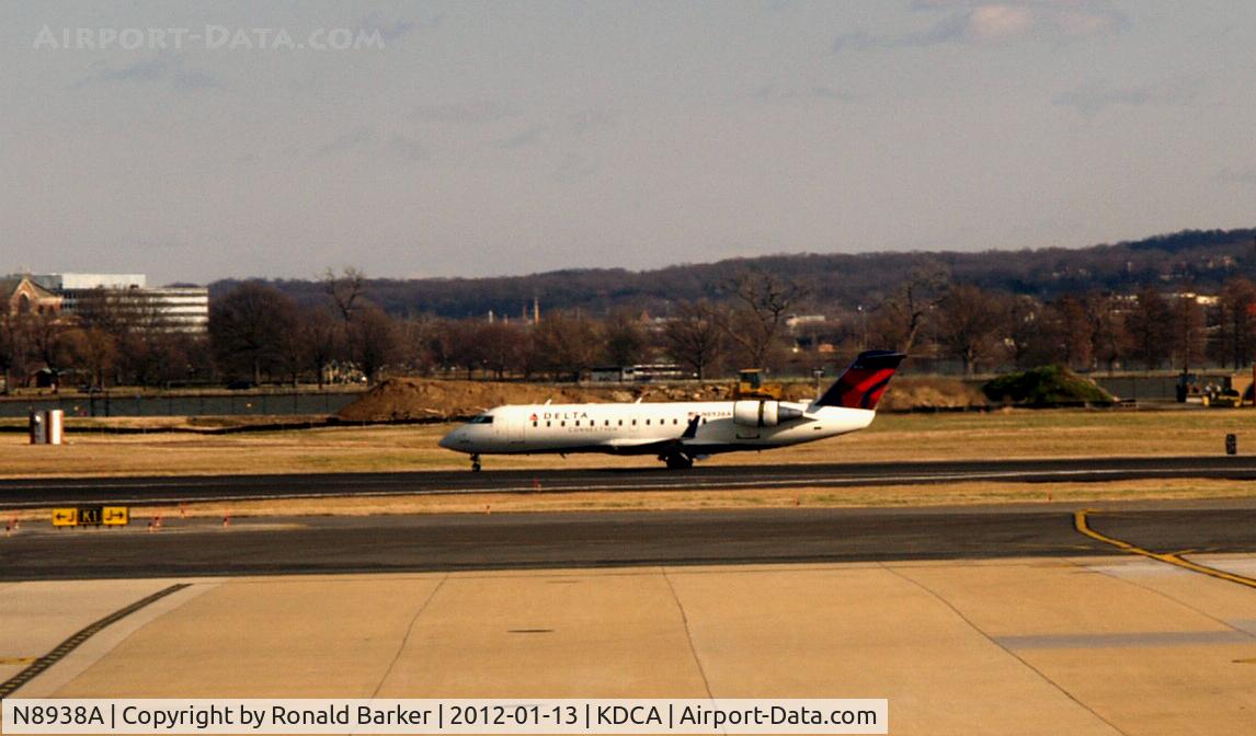 N8938A, 2004 Bombardier CRJ-200 (CL-600-2B19) C/N 7938, Landing roll National