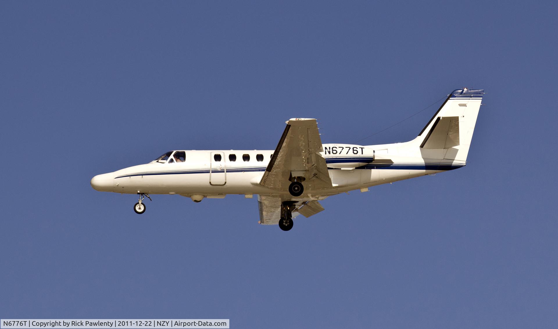 N6776T, 1992 Cessna 550 C/N 550-0680, On final into North Island Naval Air Station, San Diego