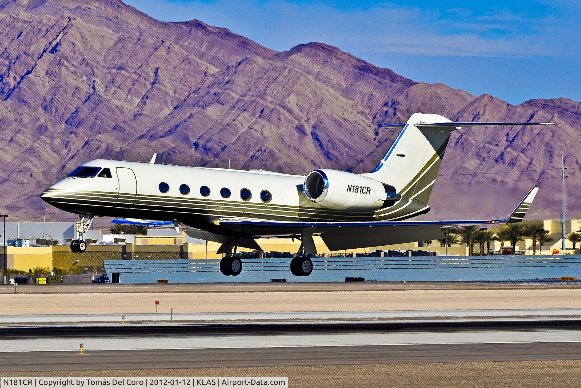 N181CR, 1987 Gulfstream Aerospace G-IV C/N 1001, N181CR 1987 Gulfstream Aerospace G-IV C/N 1001

- Las Vegas - McCarran International (LAS / KLAS)
USA - Nevada, January 12, 2012
Photo: Tomás Del Coro
