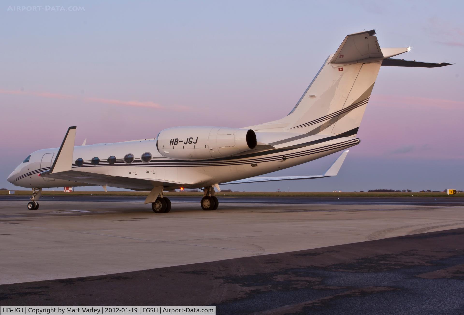 HB-JGJ, 2008 Gulfstream Aerospace GIV-X (G450) C/N 4122, Sat on stand at SaxonAir prior to its departure to Scotland