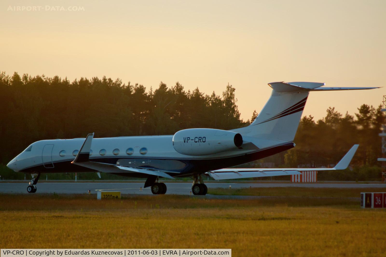 VP-CRO, 2010 Gulfstream Aerospace GV-SP (G550) C/N 5270, Evening flight.