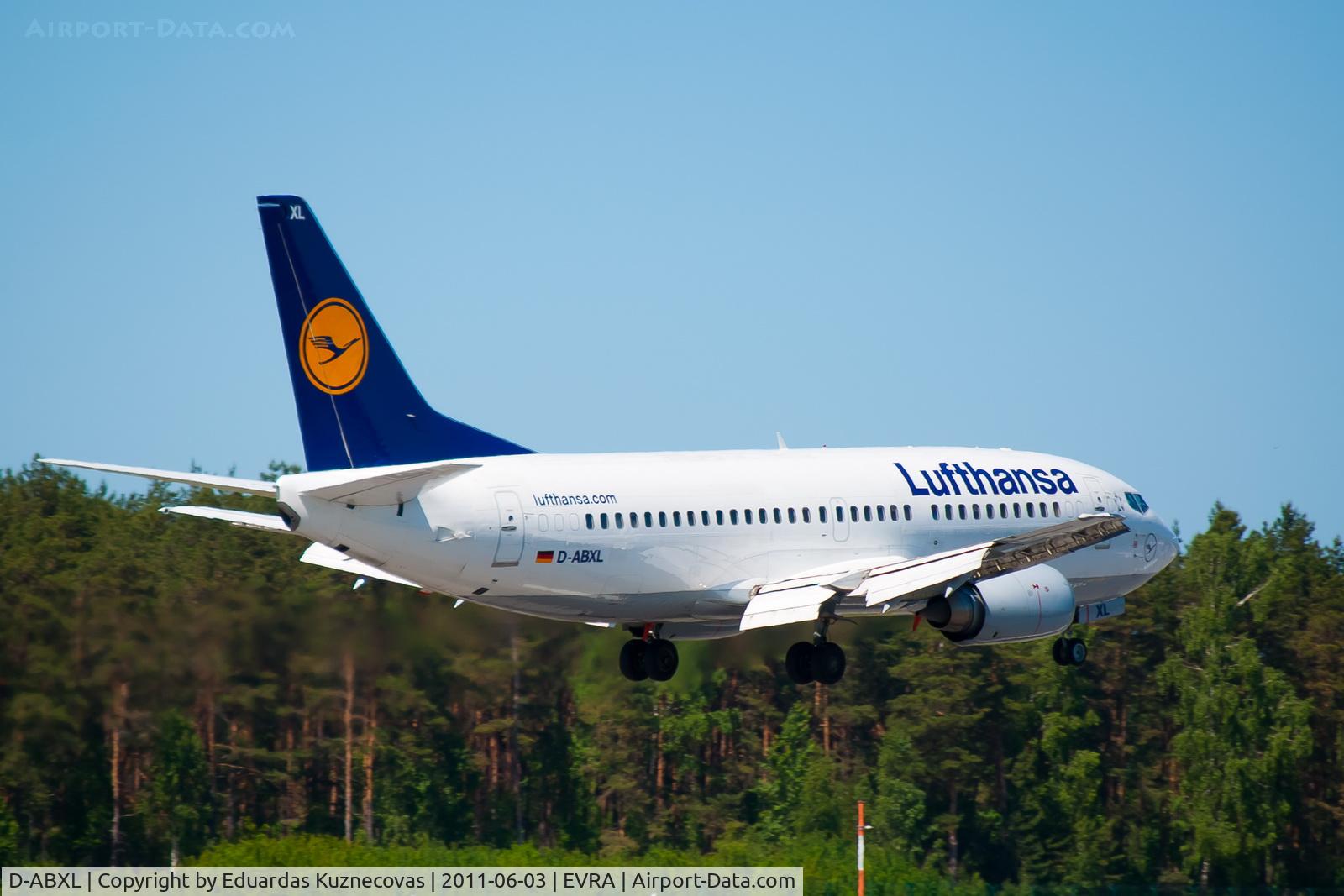 D-ABXL, 1986 Boeing 737-330 C/N 23531, Landing