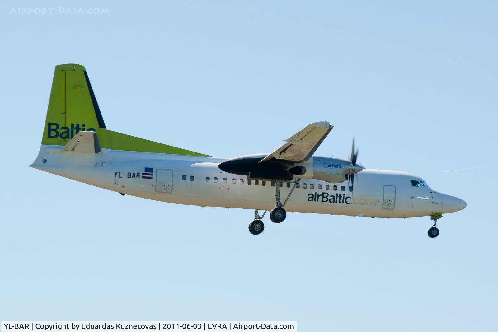 YL-BAR, 1989 Fokker 50 C/N 20149, Landing