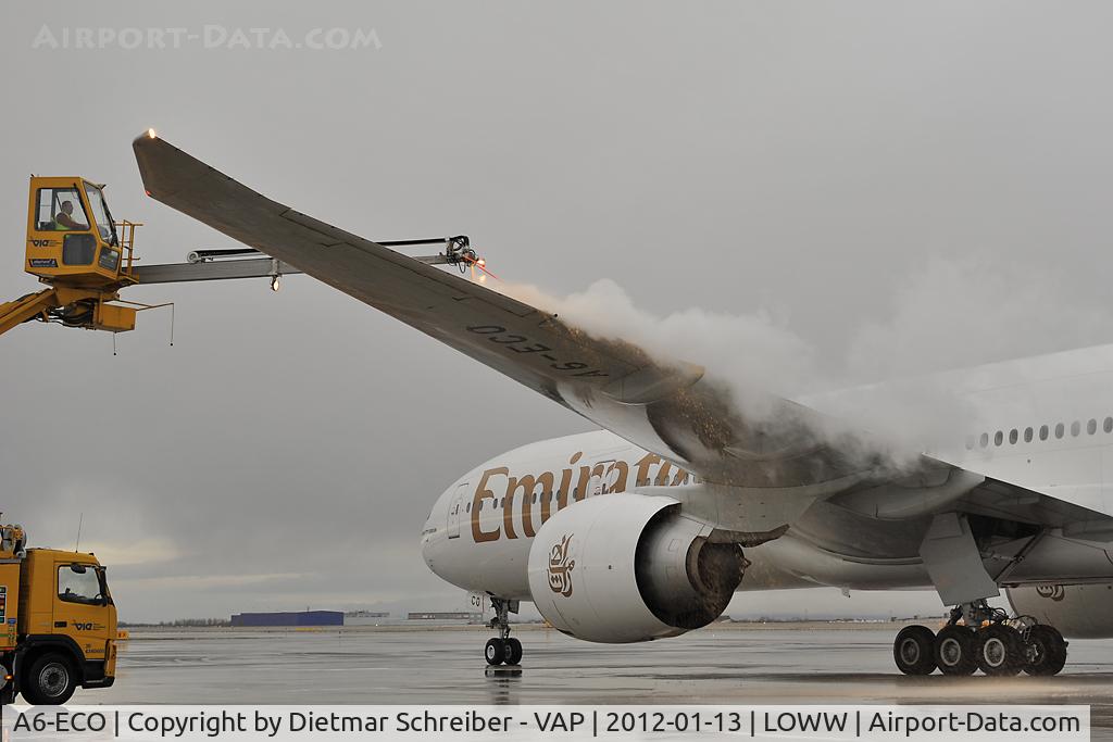 A6-ECO, 2009 Boeing 777-36N/ER C/N 37706, Emirates Boeing 777-300