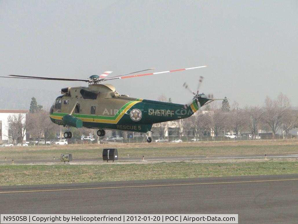 N950SB, Sikorsky SH-3H Sea King C/N 61372, Powering on after being given clearance for take off and lifting almost straight up