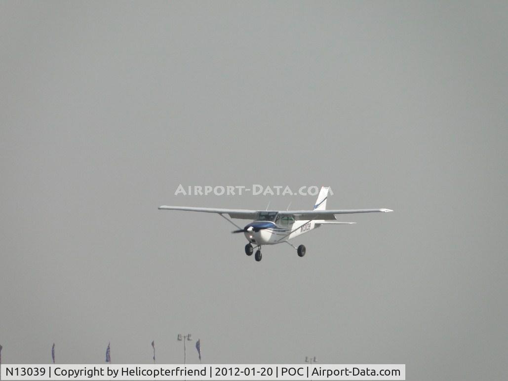 N13039, 1973 Cessna 172M C/N 17262456, On final for runway 26L