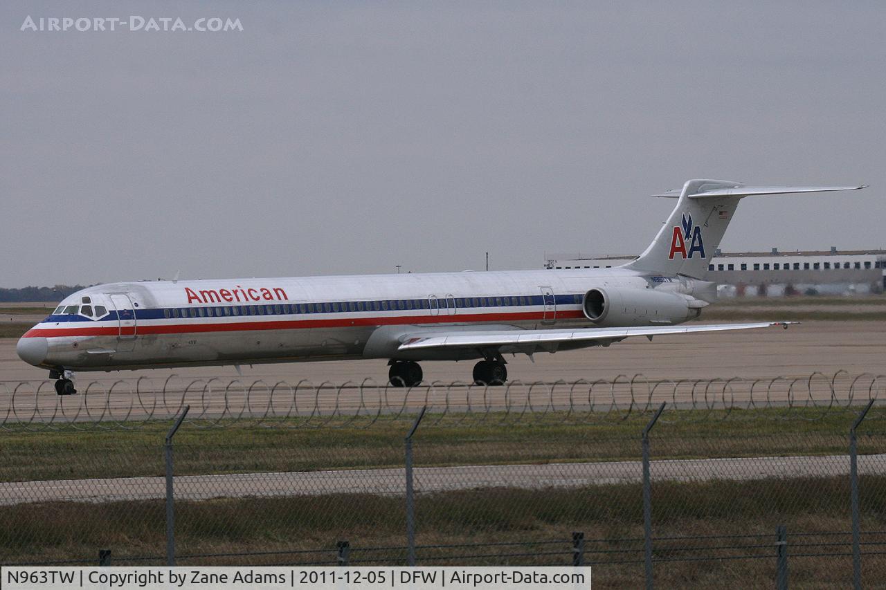 N963TW, 1999 McDonnell Douglas MD-83 (DC-9-83) C/N 53613, American Airlines at DFW Airport