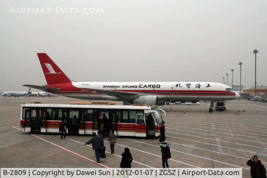 B-2809, 1989 Boeing 757-26D C/N 24472, @Shenzhen