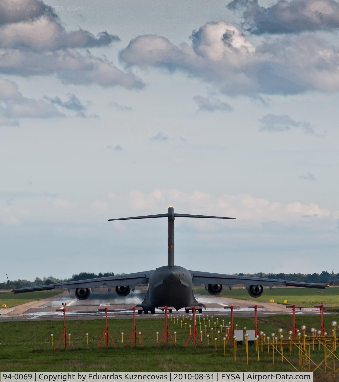 94-0069, 1994 McDonnell Douglas C-17A Globemaster III C/N 50029/F-28, Clear for Take Off