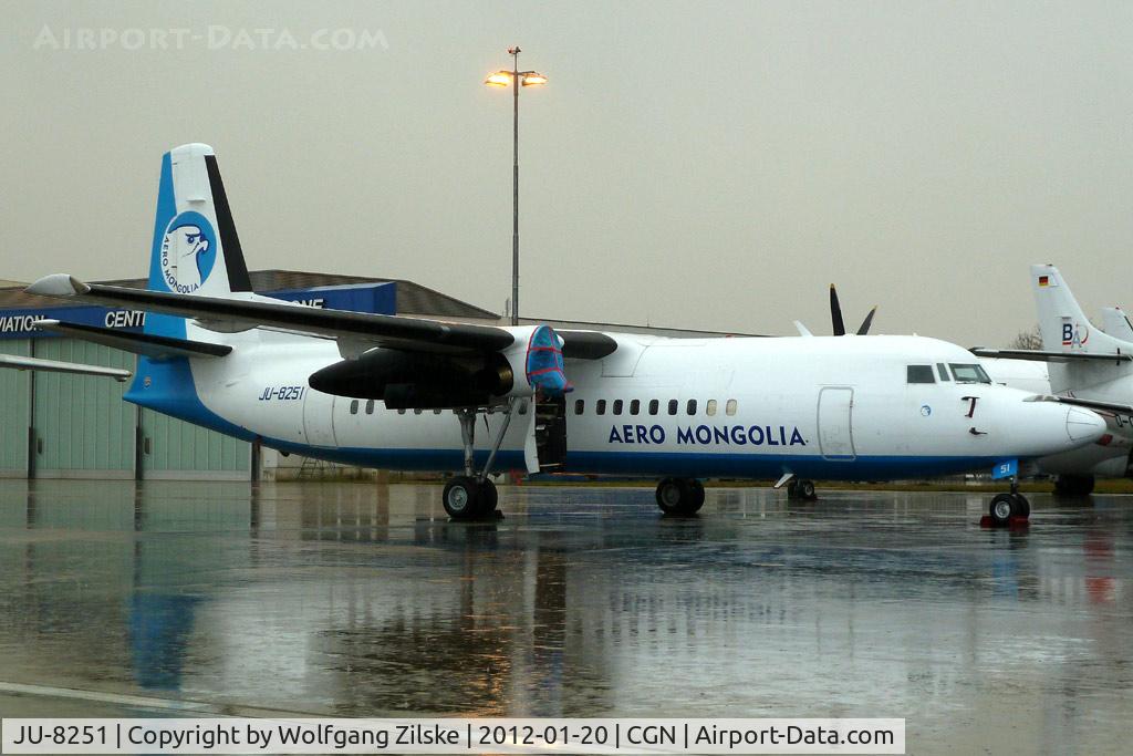 JU-8251, 1992 Fokker 50 C/N 20251, visitor