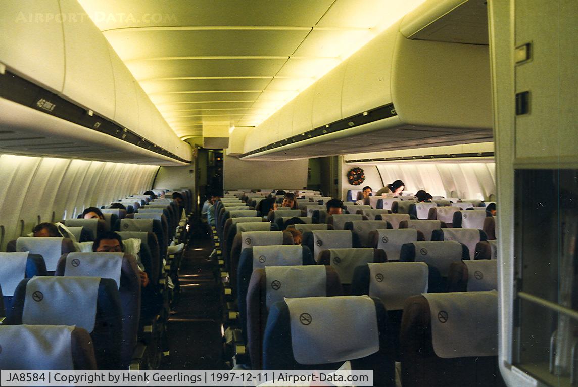 JA8584, 1994 McDonnell Douglas MD-11F C/N 48575, Japan Airlines , MD-11 
