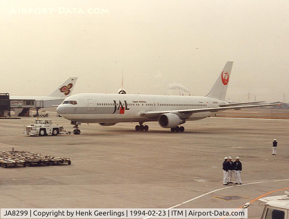 JA8299, 1989 Boeing 767-346 C/N 24498, Japan Airlines