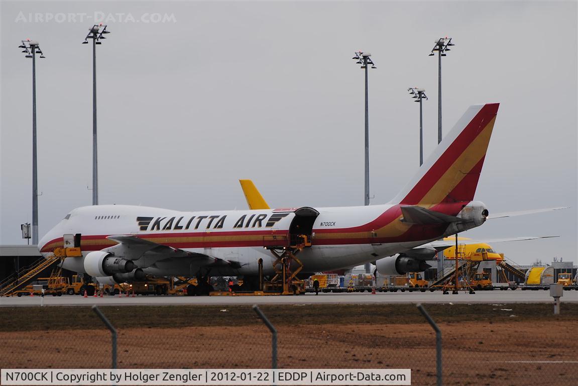 N700CK, 1983 Boeing 747-246B(SF) C/N 22990, A Conny is getting unloaded.....