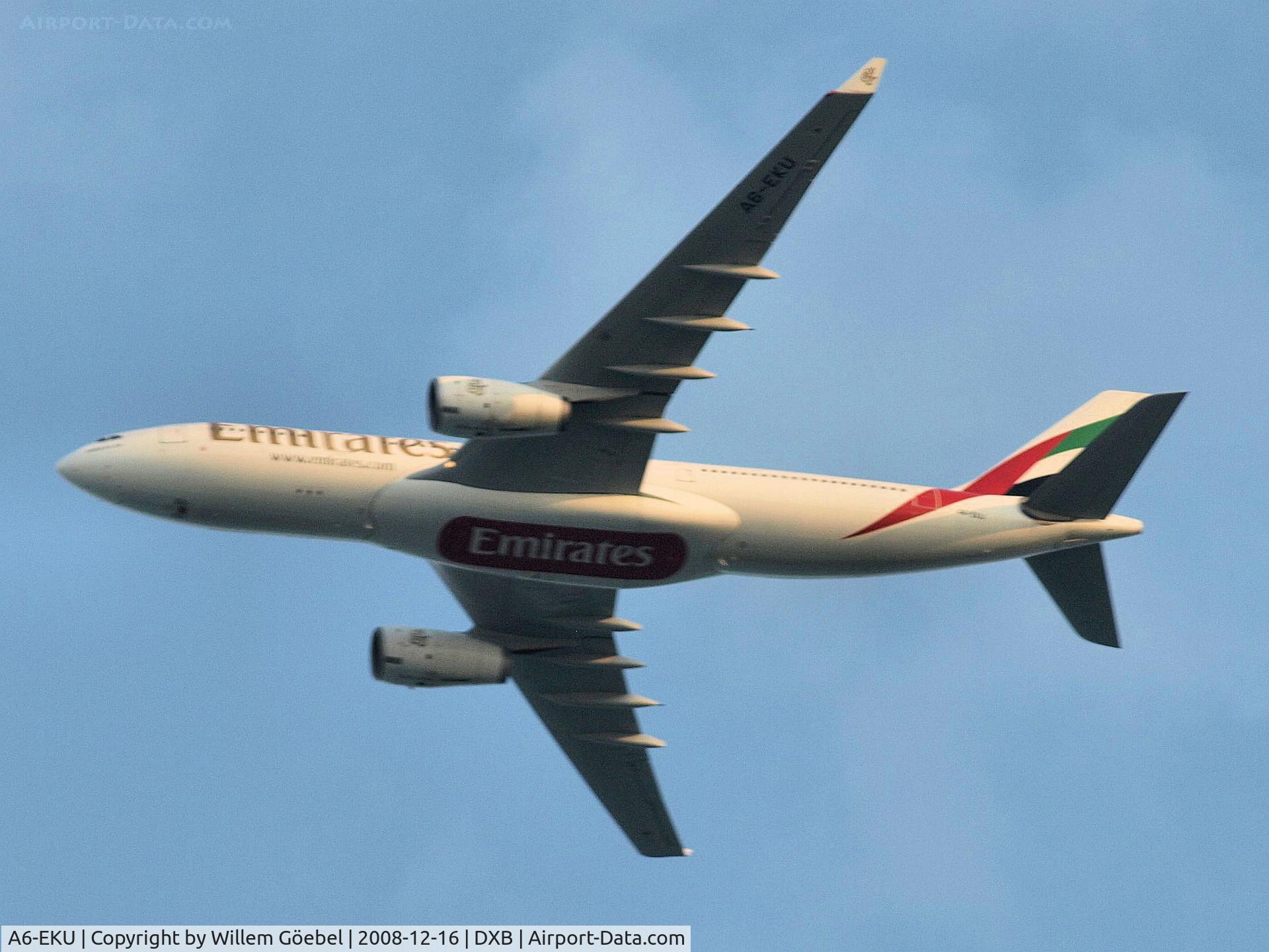 A6-EKU, 1999 Airbus A330-243 C/N 295, Take off from Dubai airport