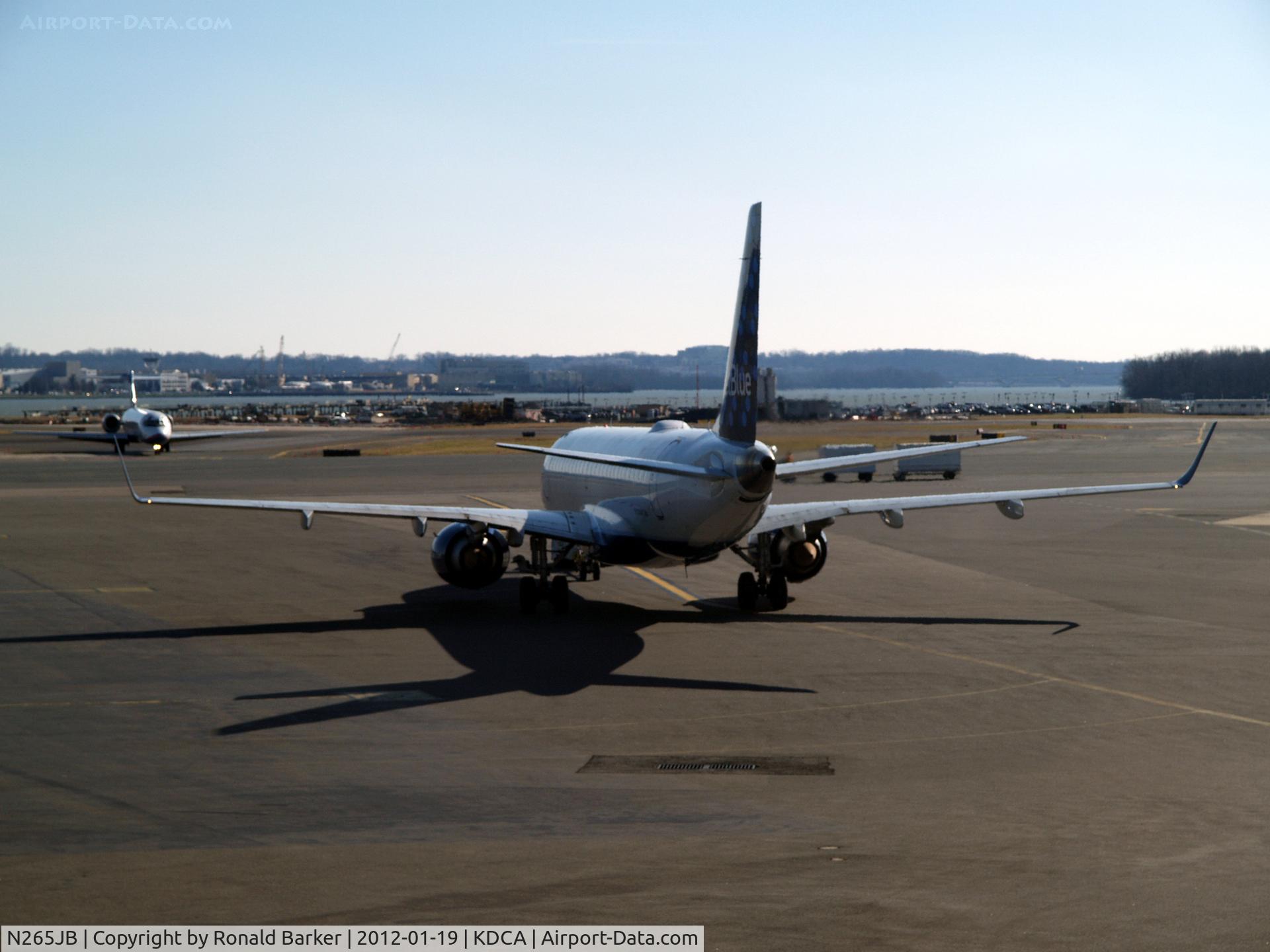 N265JB, 2006 Embraer ERJ-190-100 IGW 190AR C/N 19000049, DCA, VA