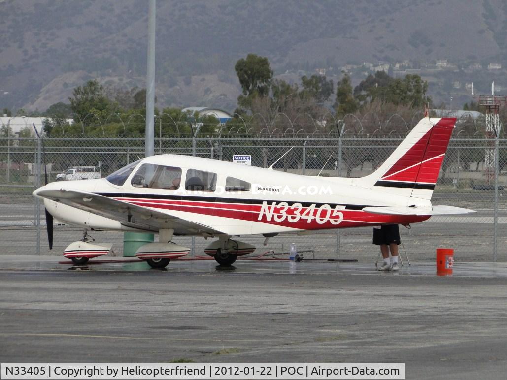 N33405, 1975 Piper PA-28-151 C/N 28-7515335, On the wash rack getting a scrubbing