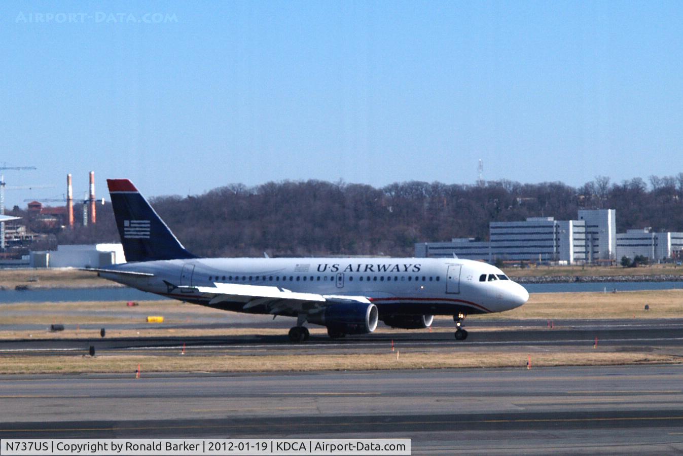 N737US, 2000 Airbus A319-112 C/N 1245, DCA, VA
