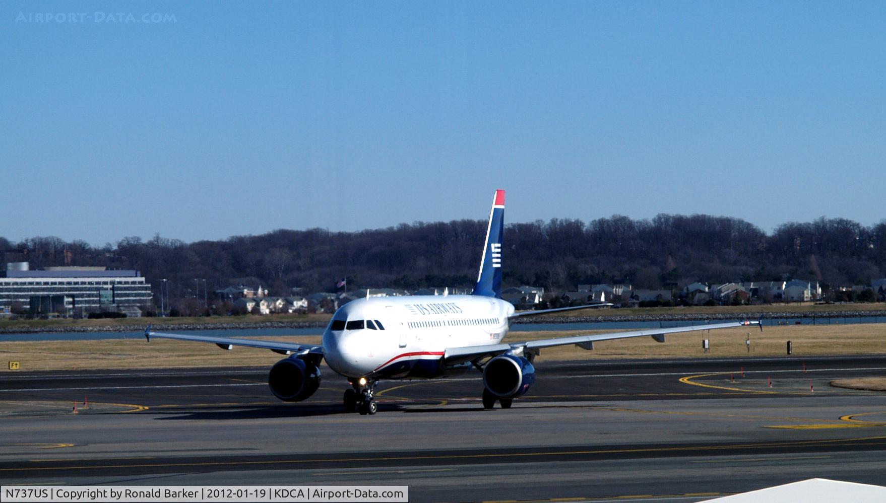 N737US, 2000 Airbus A319-112 C/N 1245, DCA, VA