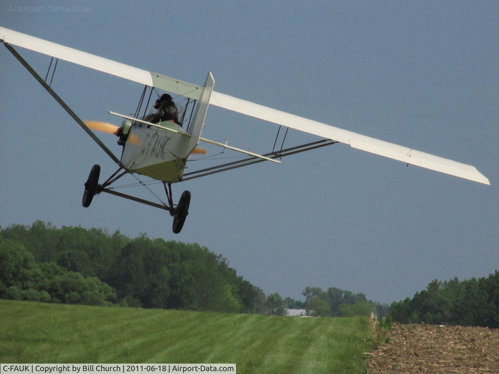 C-FAUK, 1985 Pietenpol B4A Air Camper C/N BK 1, on approach for landing