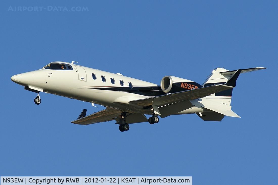 N93EW, Learjet Inc 60 C/N 402, On approach 30L