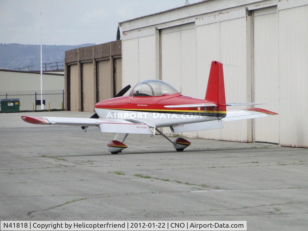 N41818, 2004 Vans RV-8A C/N 81158, Parked by the hanger