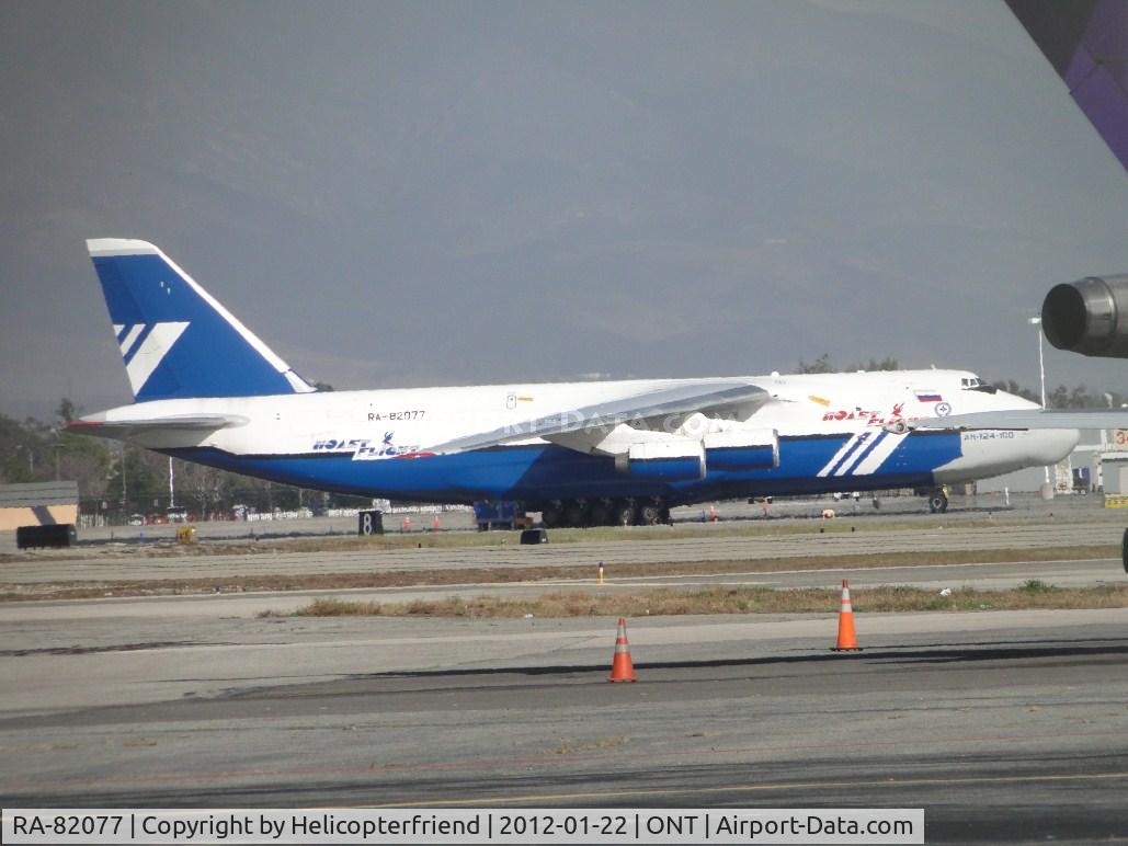 RA-82077, 1995 Antonov An-124-100 Ruslan C/N 9773054459151/0709, Parked and waiting