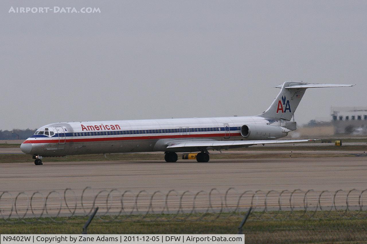 N9402W, 1992 McDonnell Douglas MD-83 (DC-9-83) C/N 53138, American Airlines at DFW airport