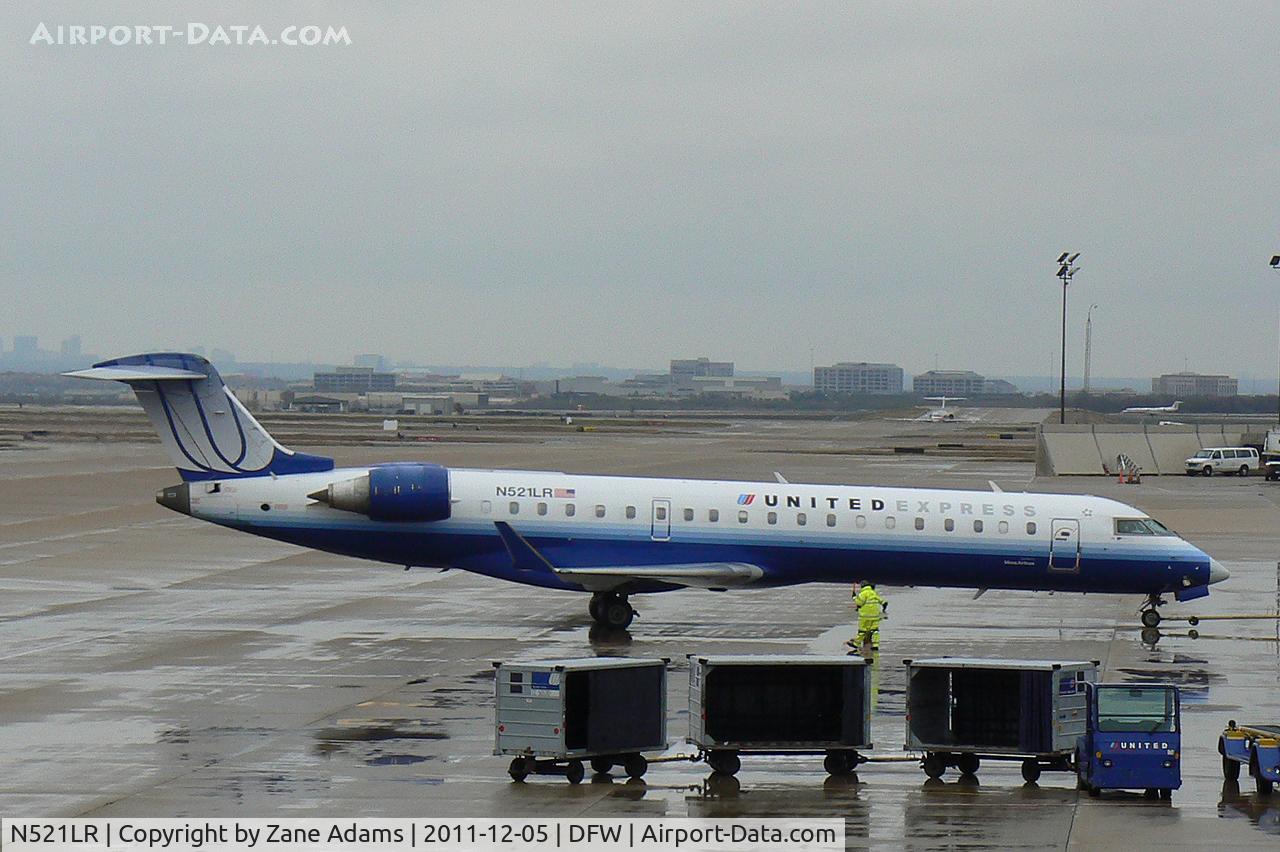N521LR, 2006 Canadair CL-600 2C10 CRJ-701ER C/N 10261, United Express at DFW airport