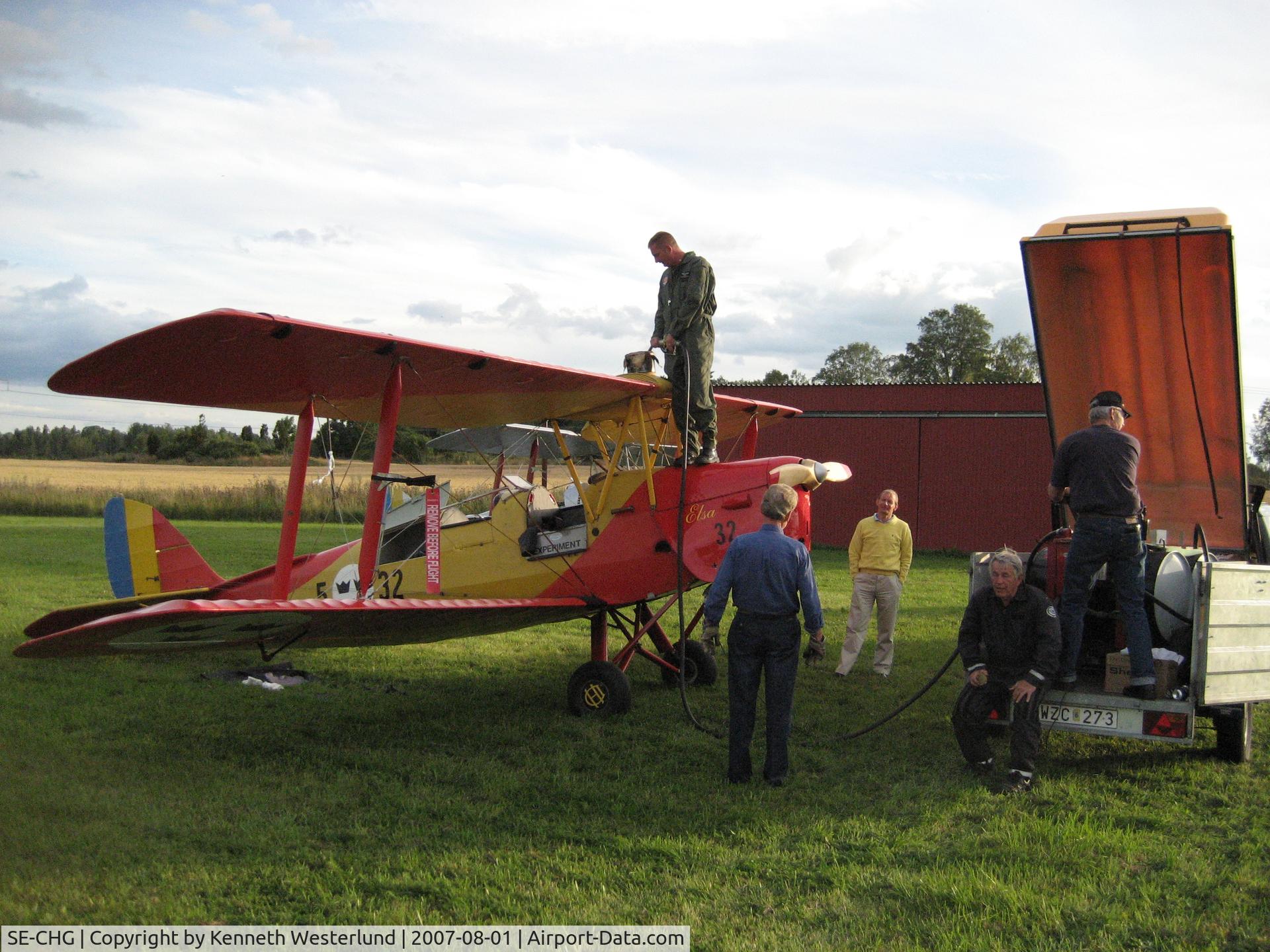 SE-CHG, 1943 De Havilland DH-82A Tiger Moth II C/N 85867, Hallstavik, Sweden.