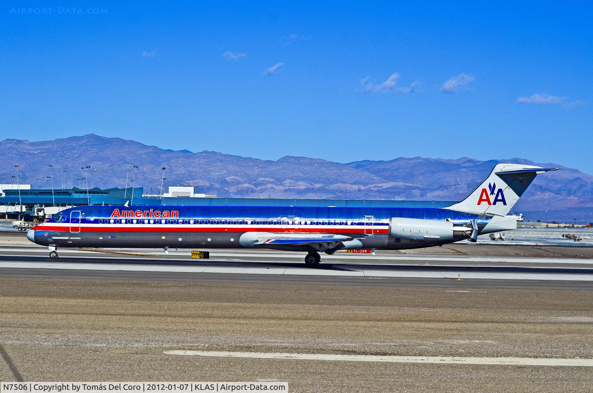 N7506, 1989 McDonnell Douglas MD-82 (DC-9-82) C/N 49800, N7506 American Airlines 1989 Mcdonnell Douglas DC-9-82(MD-82) C/N 49800

- Las Vegas - McCarran International (LAS / KLAS)
USA - Nevada, January 7, 2012
Photo: Tomás Del Coro