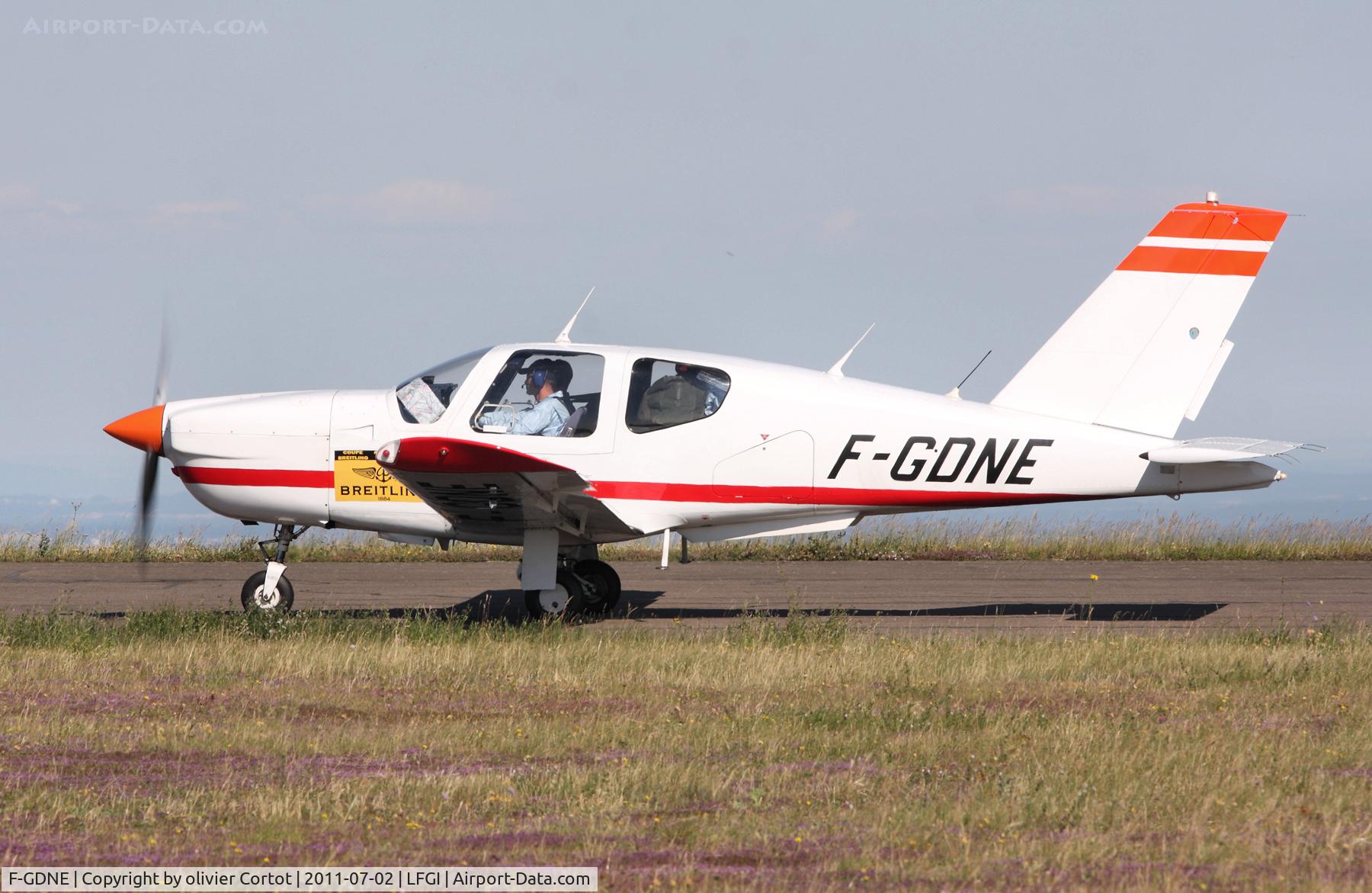 F-GDNE, 1982 Socata TB-20 Trinidad C/N 332, About to take off