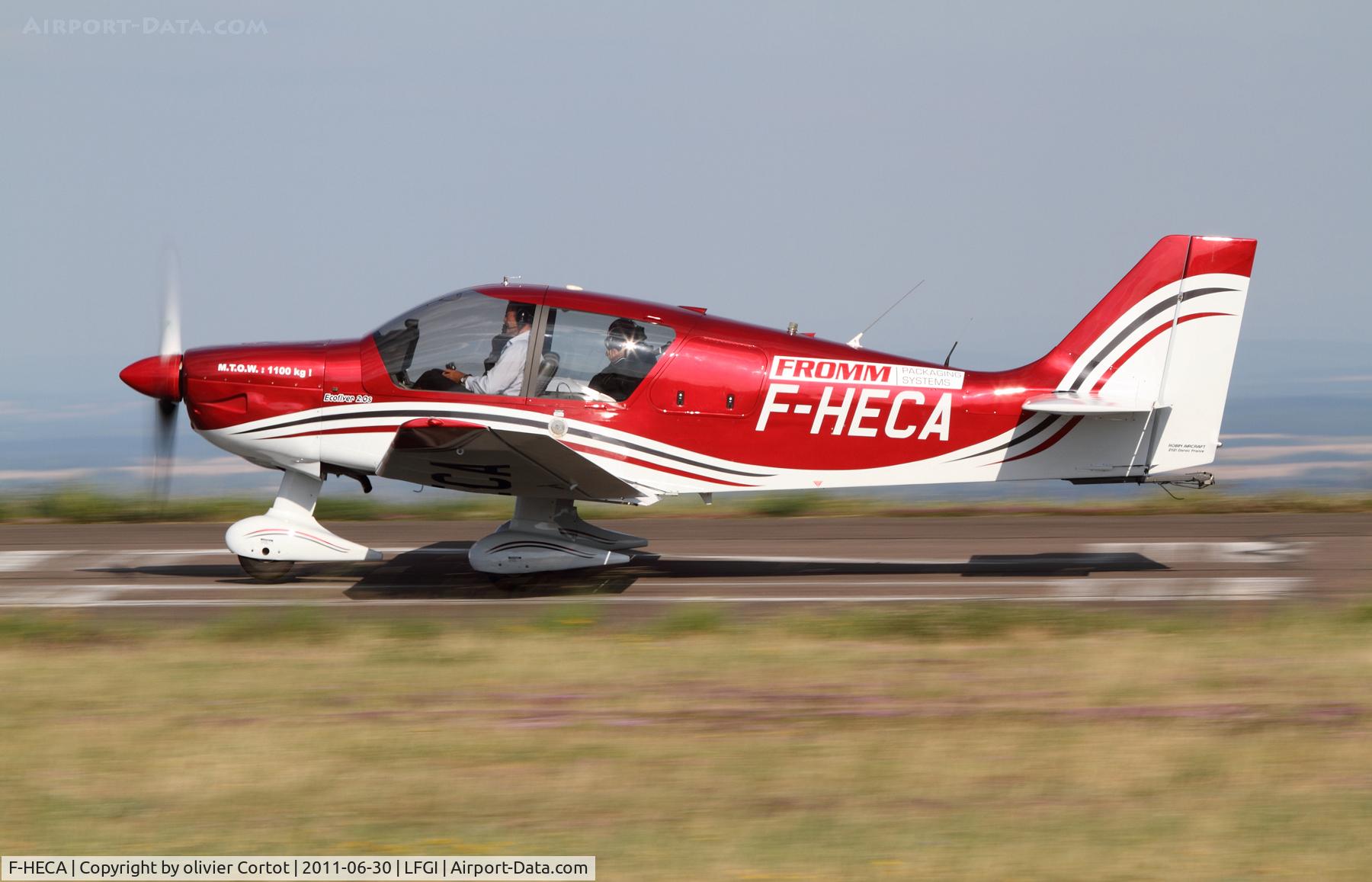 F-HECA, 2006 Robin DR-400 Ecoflyer 2.0 C/N 2606, flying for the Fromm staff during the french acrobatics championship