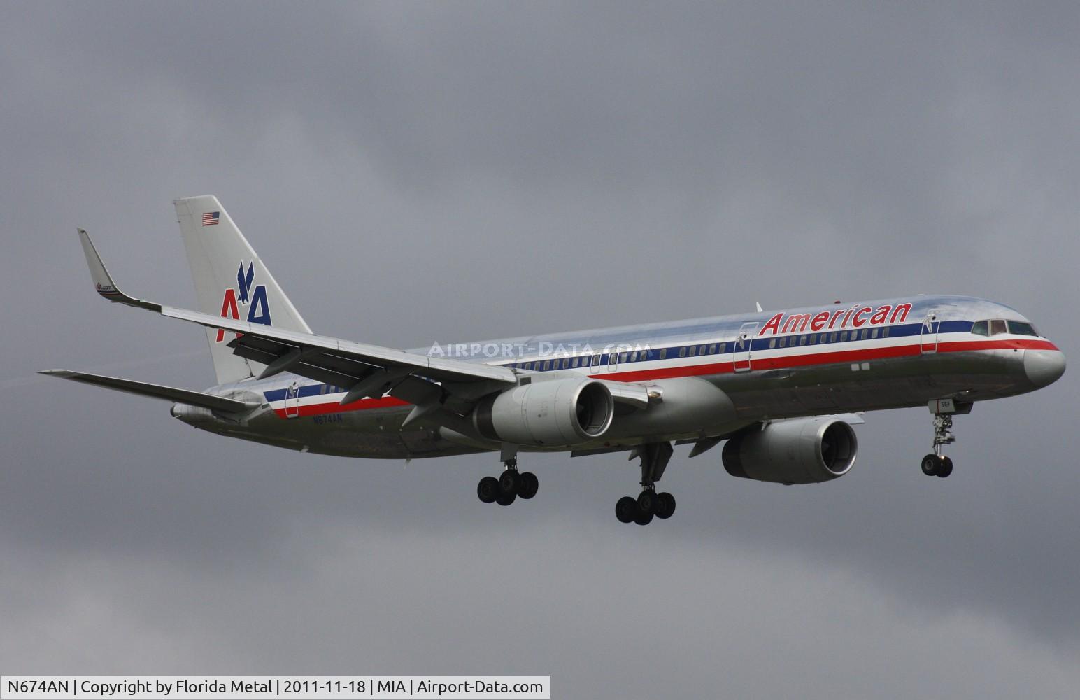 N674AN, 1998 Boeing 757-223 C/N 29424, American 757