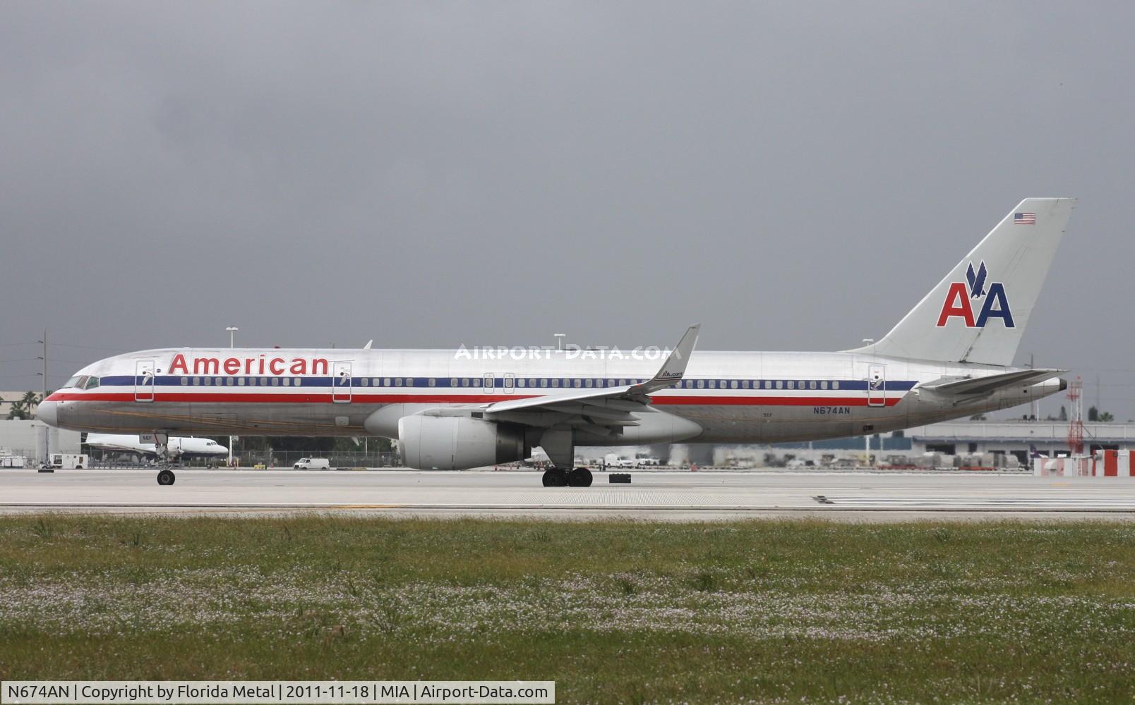N674AN, 1998 Boeing 757-223 C/N 29424, American 757